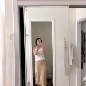 Pleated skirt